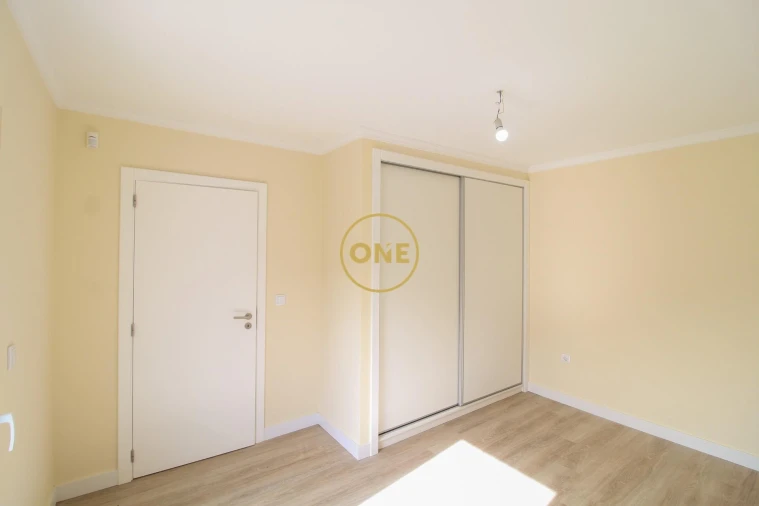 Moradia T3 para Venda em Quinta Grande Foto 10