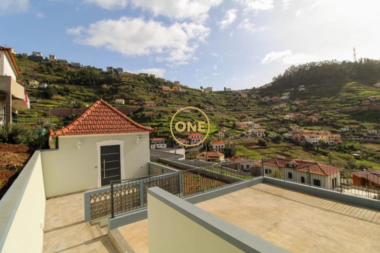 Moradia T3 para Venda em Quinta Grande Foto 32