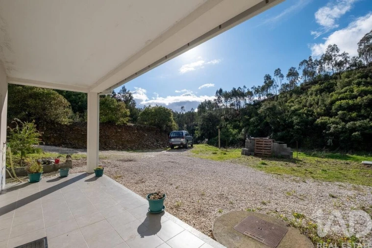 Moradia T2 para Venda em Friúmes e Paradela Foto 4