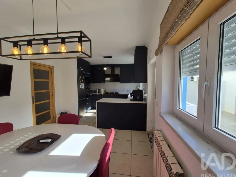 Moradia T3 para Venda em Atouguia da Baleia Foto 4