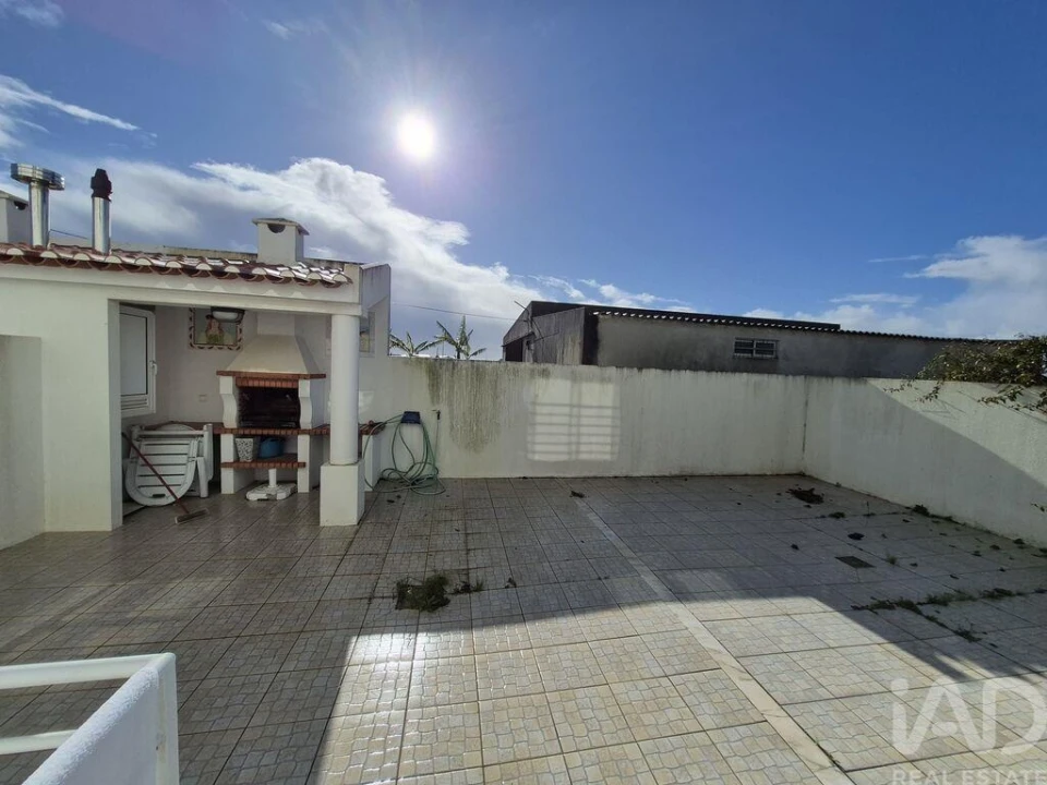 Moradia T3 para Venda em Atouguia da Baleia Foto 7