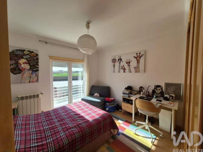 Moradia T3 para Venda em Atouguia da Baleia Foto 12