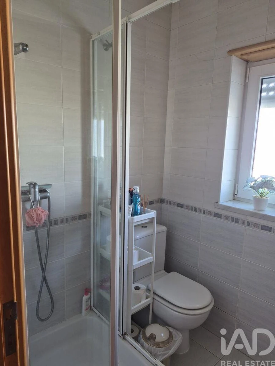 Moradia T3 para Venda em Atouguia da Baleia Foto 8