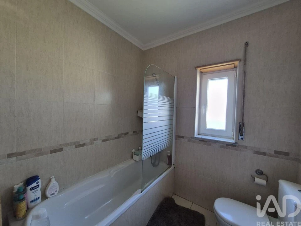 Moradia T3 para Venda em Atouguia da Baleia Foto 11