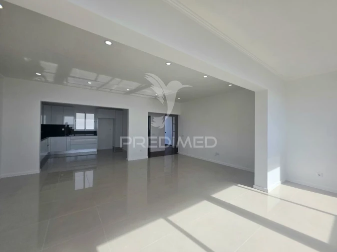 Moradia T3 para Venda em Santa Cruz Foto 7