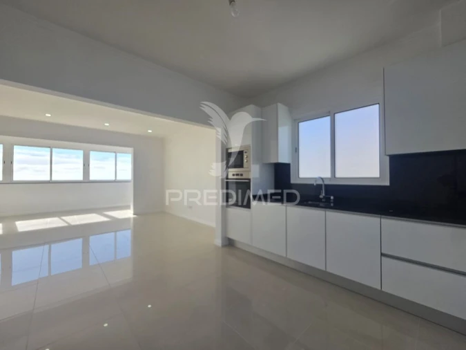 Moradia T3 para Venda em Santa Cruz Foto 8