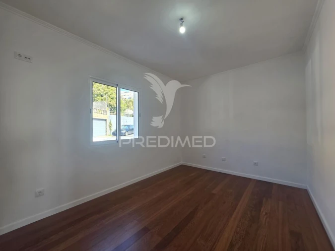 Moradia T3 para Venda em Santa Cruz Foto 14