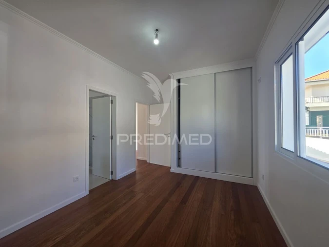 Moradia T3 para Venda em Santa Cruz Foto 15