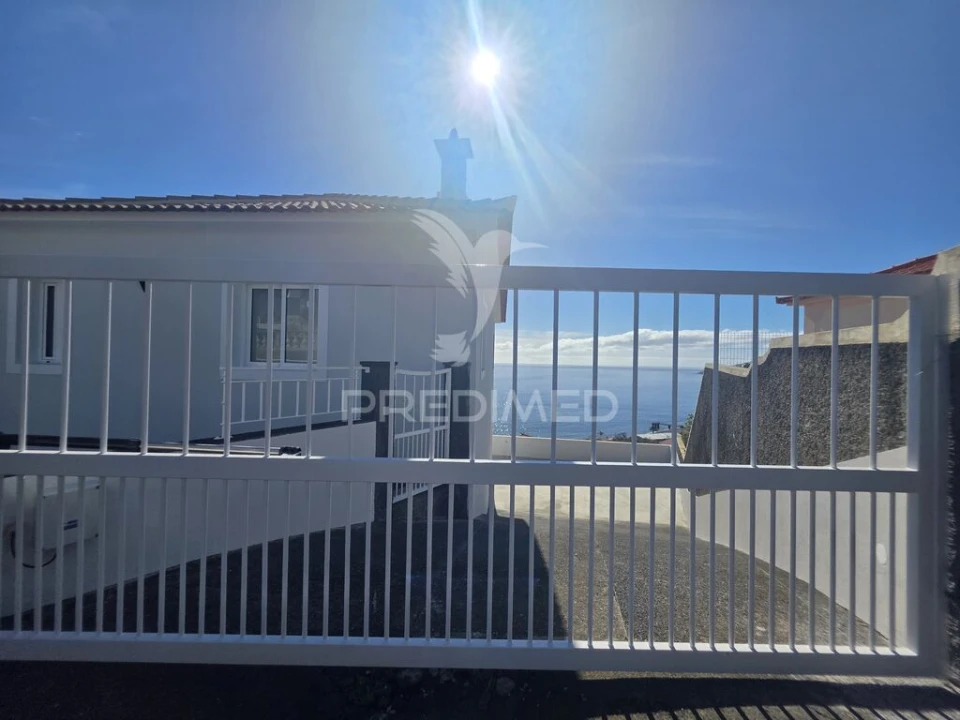 Moradia T3 para Venda em Santa Cruz Foto 2