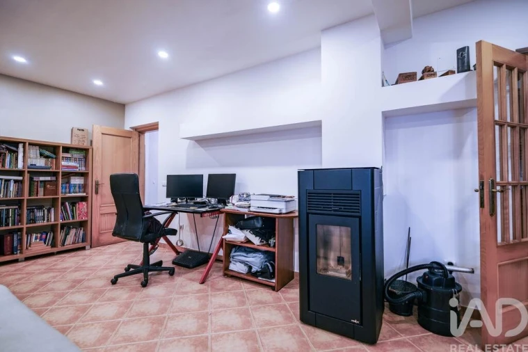 Moradia T4 para Venda em Vilar Foto 9