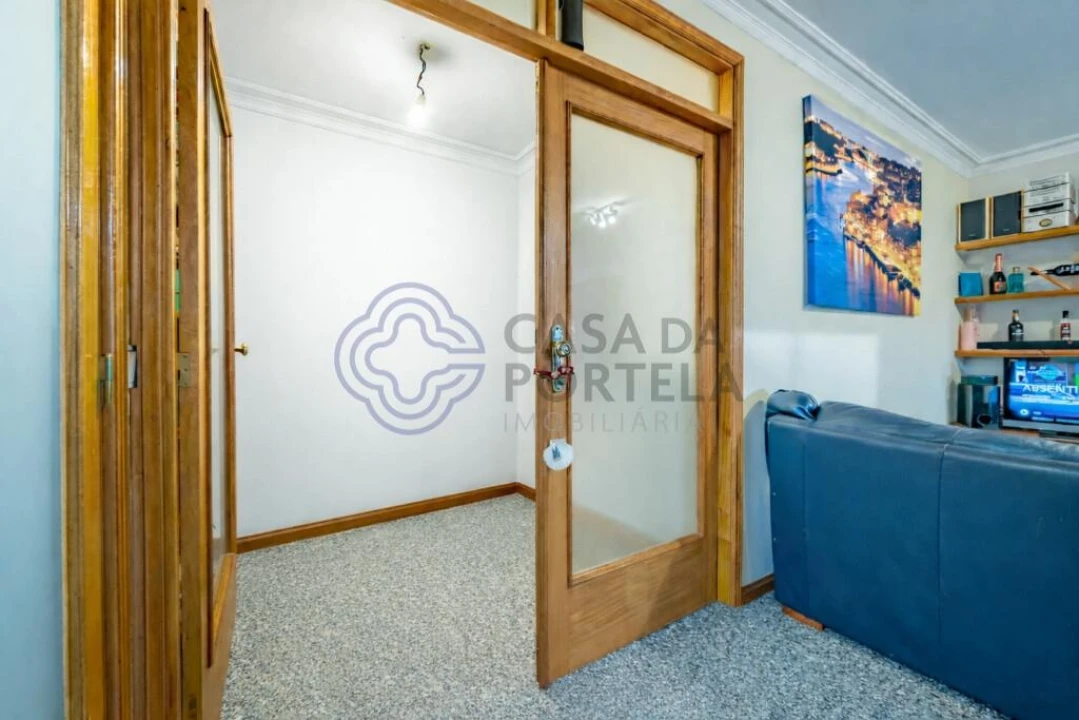 Apartamento T2 para Venda em Castêlo da Maia Foto 14