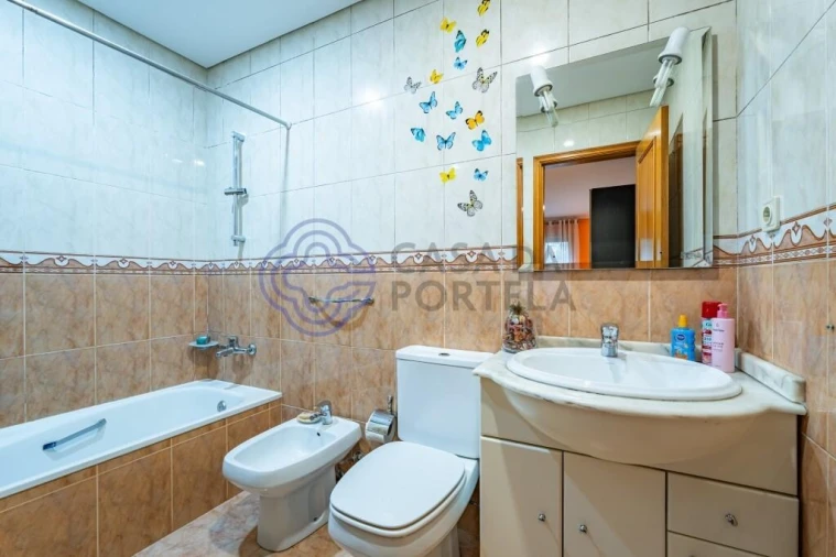 Apartamento T2 para Venda em Castêlo da Maia Foto 13