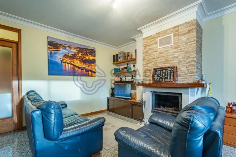 Apartamento T2 para Venda em Castêlo da Maia Foto 3