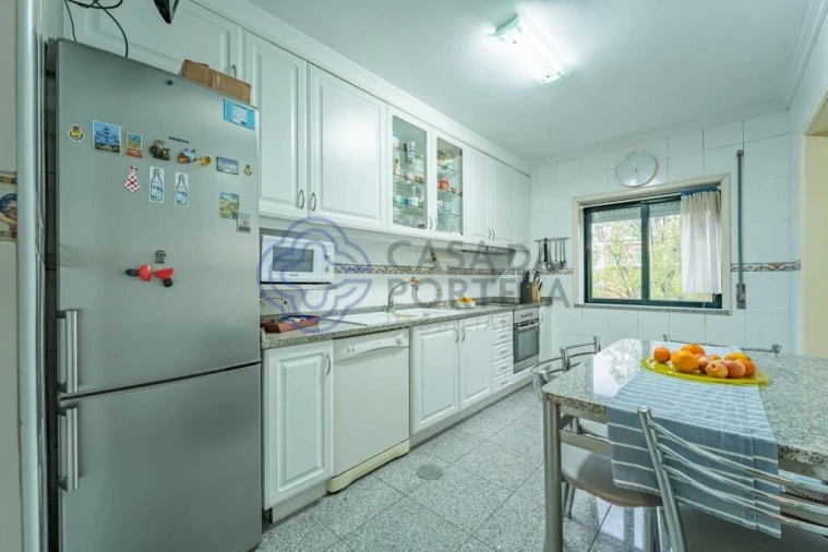 Apartamento T2 para Venda em Castêlo da Maia Foto 5