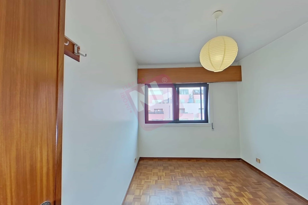 Apartamento T2 para Arrendamento em Lumiar Foto 9