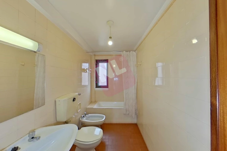 Apartamento T2 para Arrendamento em Lumiar Foto 6