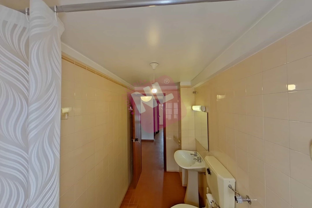 Apartamento T2 para Arrendamento em Lumiar Foto 8