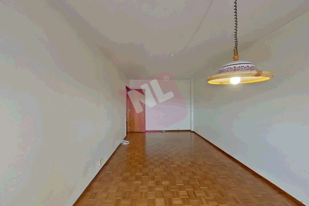 Apartamento T2 para Arrendamento em Lumiar Foto 22