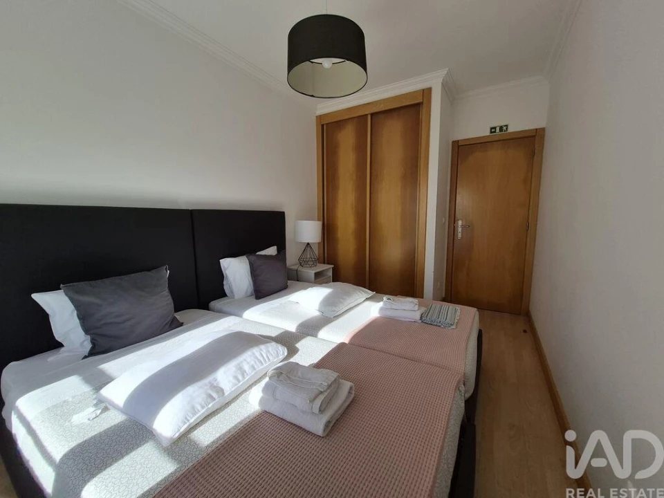 Moradia T3 para Venda em Atouguia da Baleia Foto 10