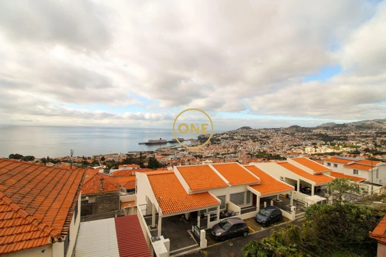 Apartamento T2 para Venda em Funchal (Santa Maria Maior) Foto 1