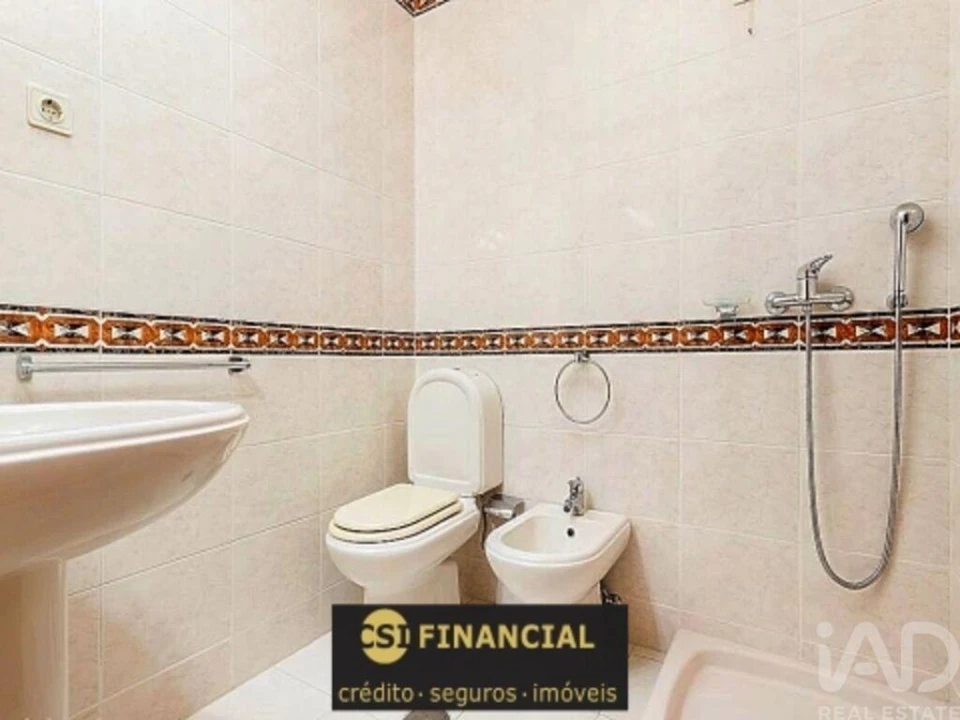 Apartamento T2 para Venda em Esmoriz Foto 7