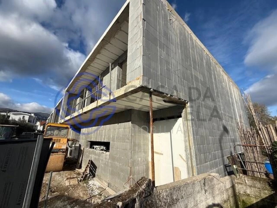 Moradia T4 para Venda em Boidobra Foto 24