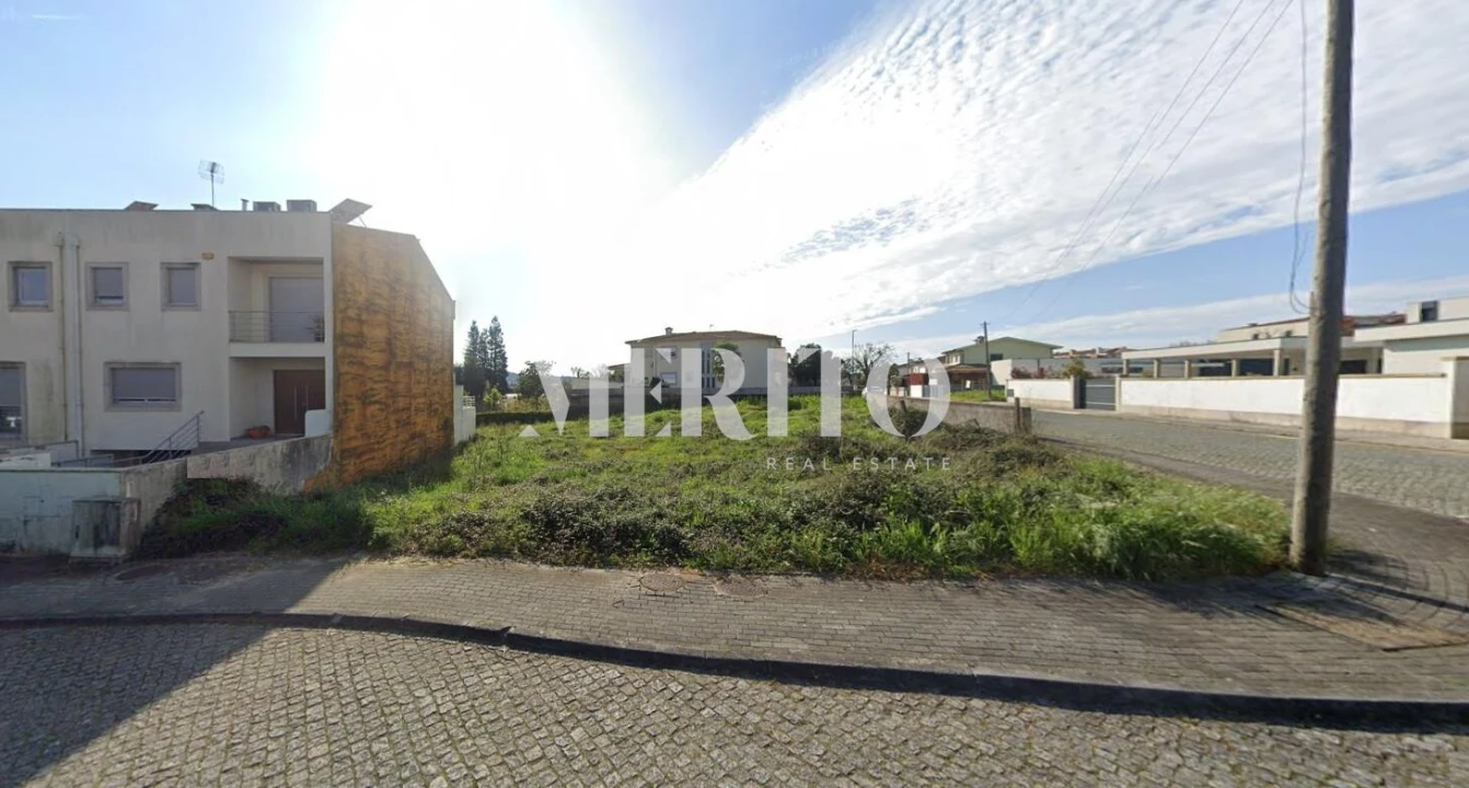 Terreno para Venda em Merelim (São Pedro) e Frossos Foto 1