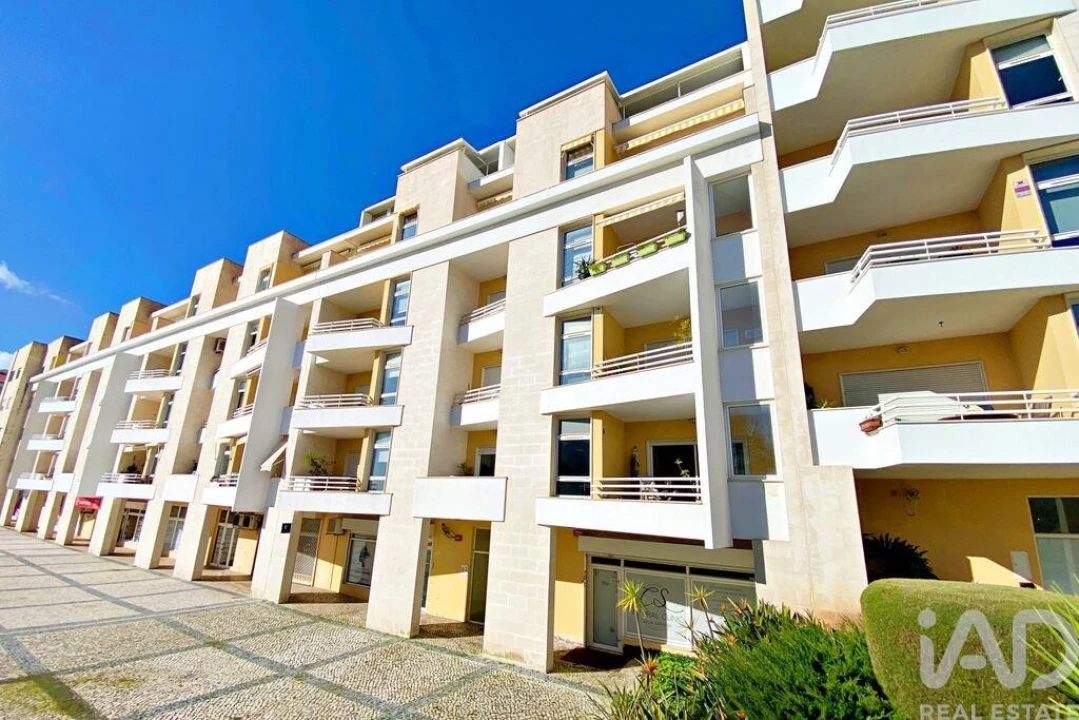 Apartamento T3 para Venda em Carcavelos e Parede Foto 26