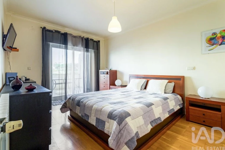 Apartamento T3 para Venda em Carcavelos e Parede Foto 16