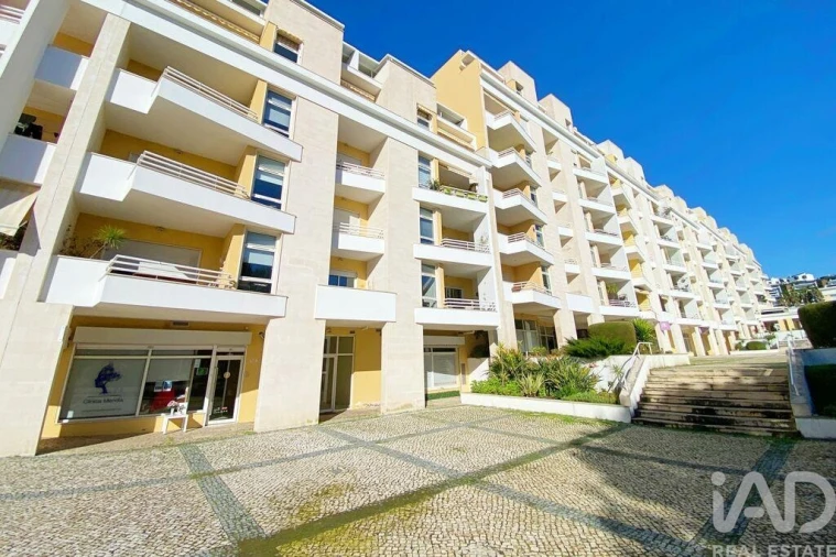 Apartamento T3 para Venda em Carcavelos e Parede Foto 25