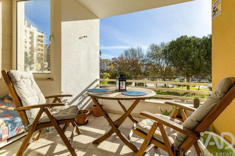 Apartamento T3 para Venda em Carcavelos e Parede Foto 7
