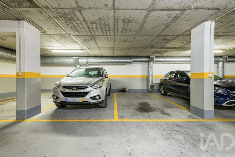 Apartamento T3 para Venda em Carcavelos e Parede Foto 27