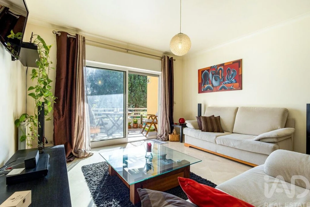 Apartamento T3 para Venda em Carcavelos e Parede Foto 1