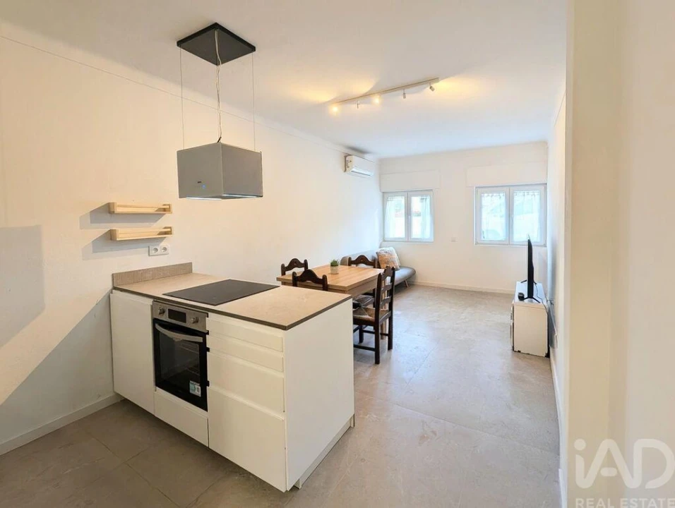 Apartamento T2 para Venda em Ferragudo Foto 4