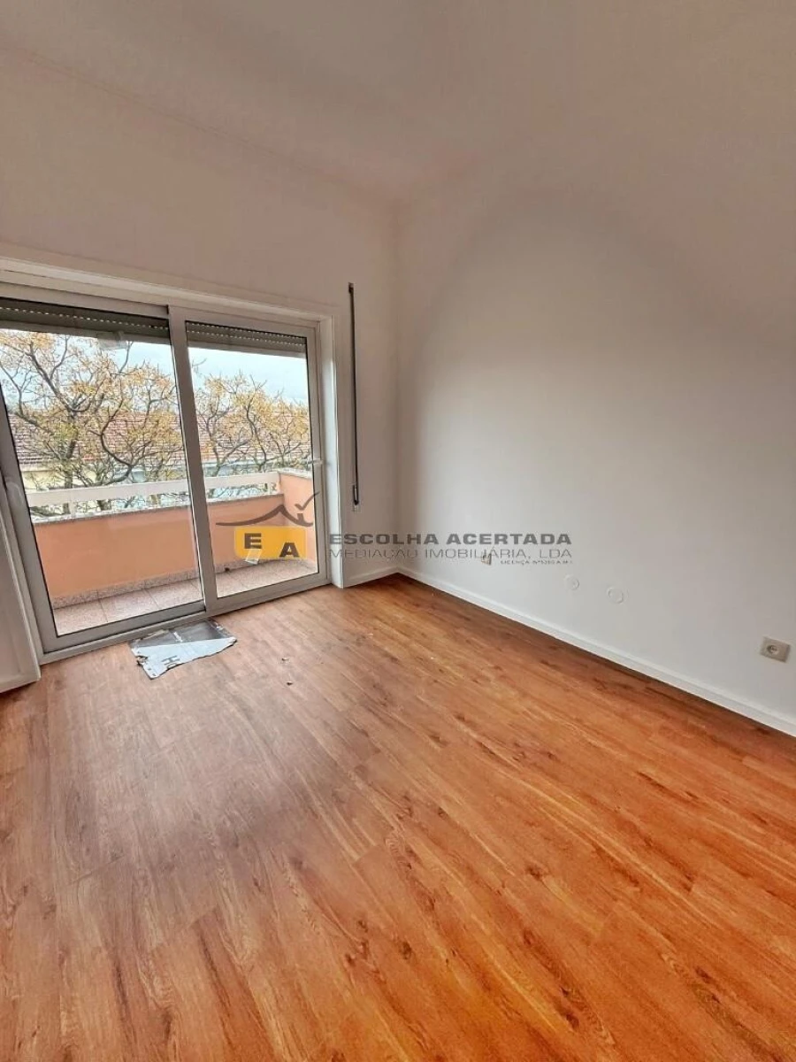 Apartamento T3 para Venda em Aguas Santas Foto 16