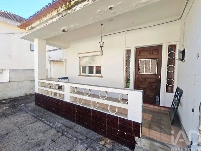 Moradia T2 para Venda em Coruche, Fajarda e Erra Foto 1