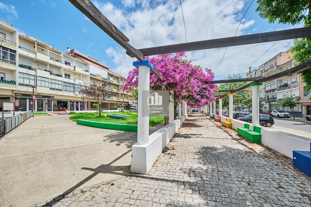 Apartamento T3 para Venda em Costa da Caparica Foto 5