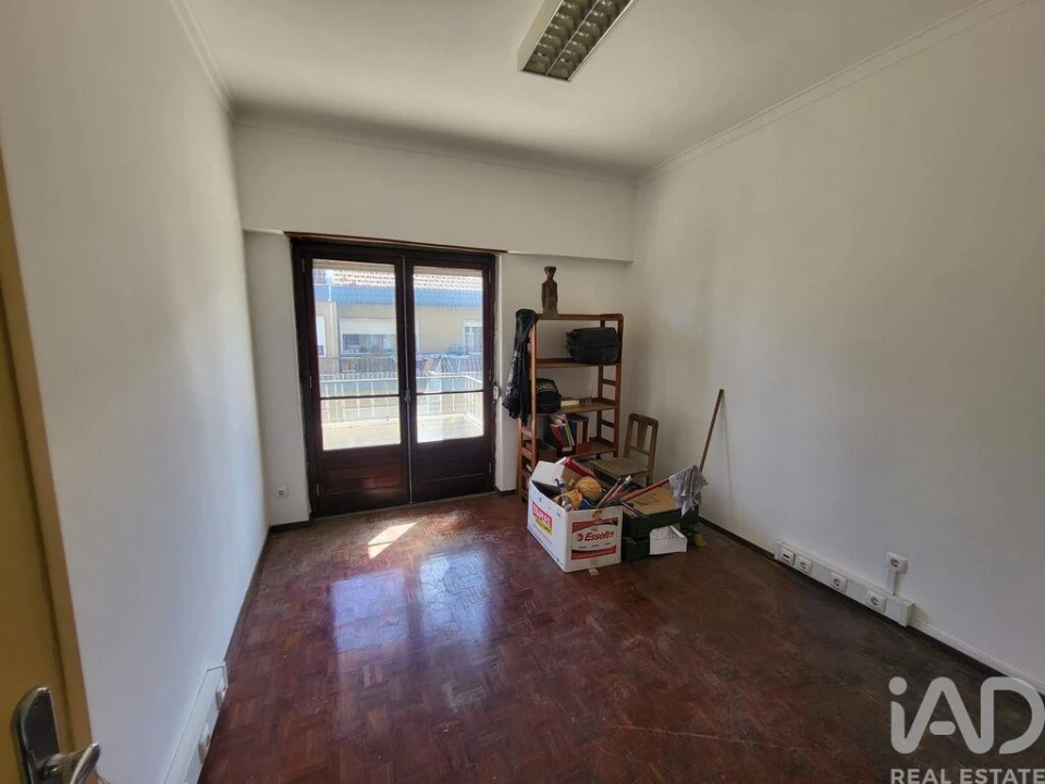 Apartamento T2 para Venda em Beato Foto 8