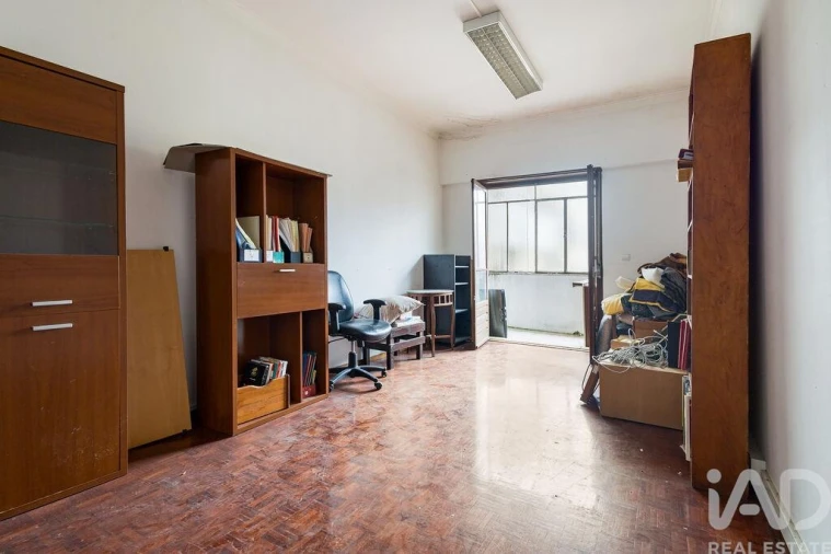Apartamento T2 para Venda em Beato Foto 5