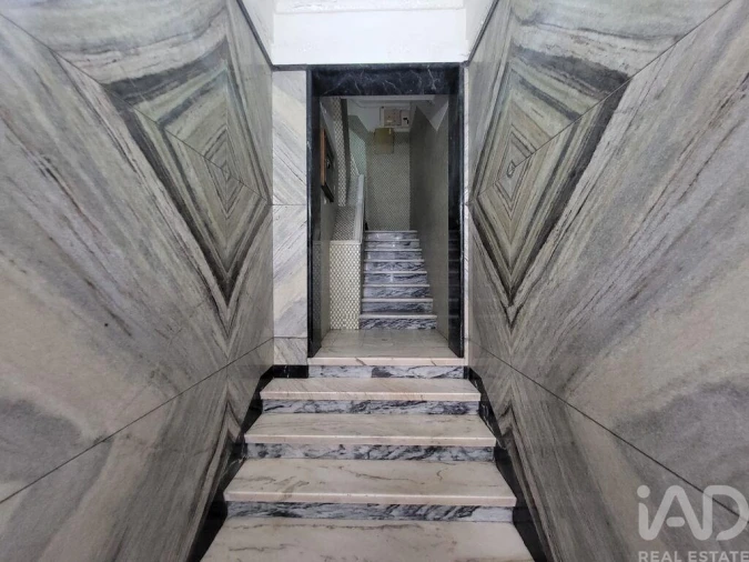 Apartamento T2 para Venda em Beato Foto 2