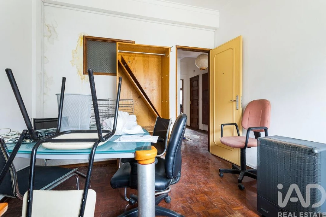 Apartamento T2 para Venda em Beato Foto 9