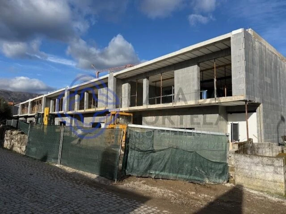 Moradia T4 para Venda em Boidobra Foto 23