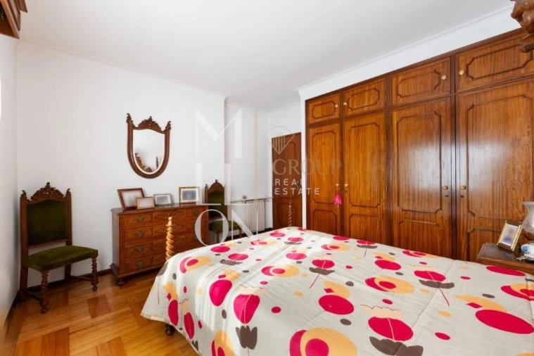 Moradia T4 para Venda em Selho (São Jorge) Foto 13