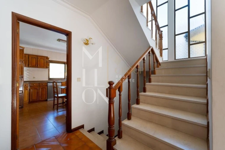 Moradia T4 para Venda em Selho (São Jorge) Foto 9