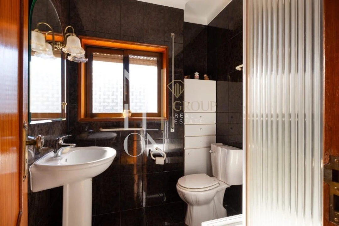 Moradia T4 para Venda em Selho (São Jorge) Foto 18