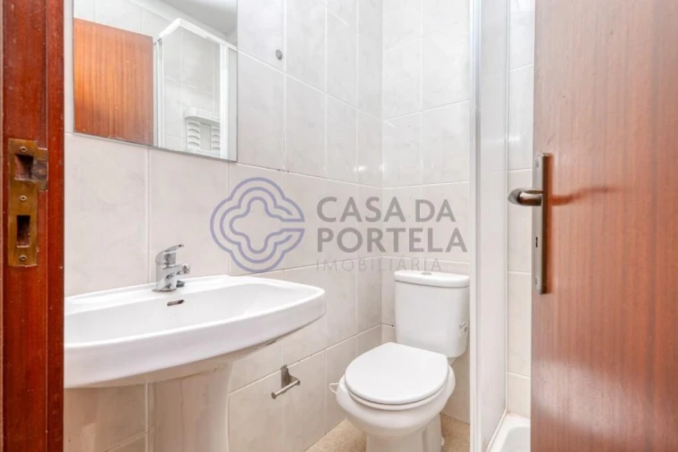 Apartamento T2 para Venda em Gulpilhares e Valadares Foto 13