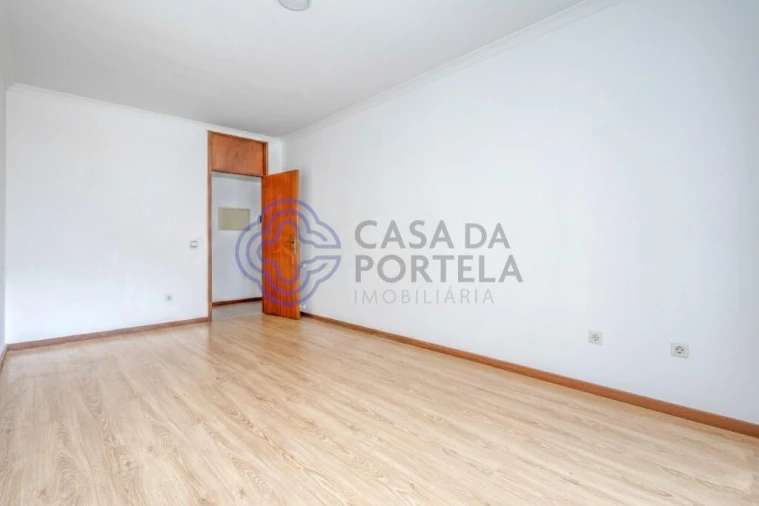 Apartamento T2 para Venda em Gulpilhares e Valadares Foto 11