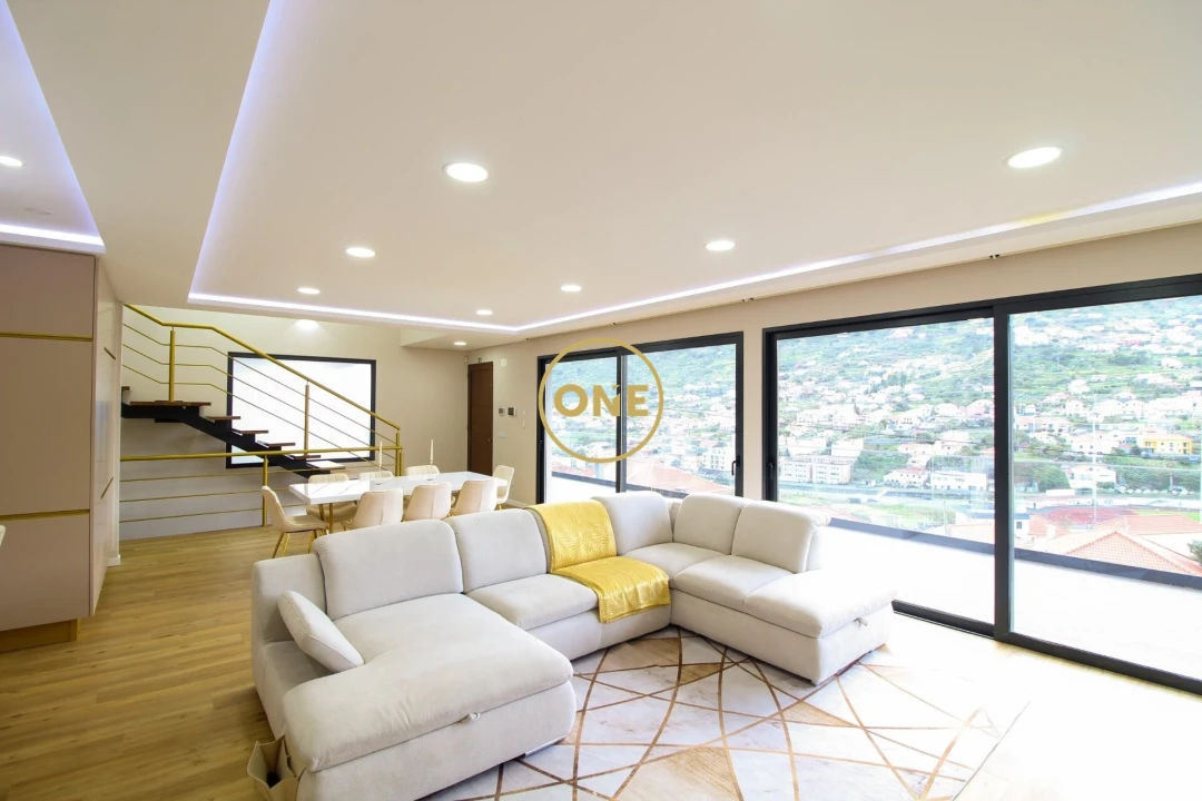 Moradia T3 para Venda em Machico Foto 3