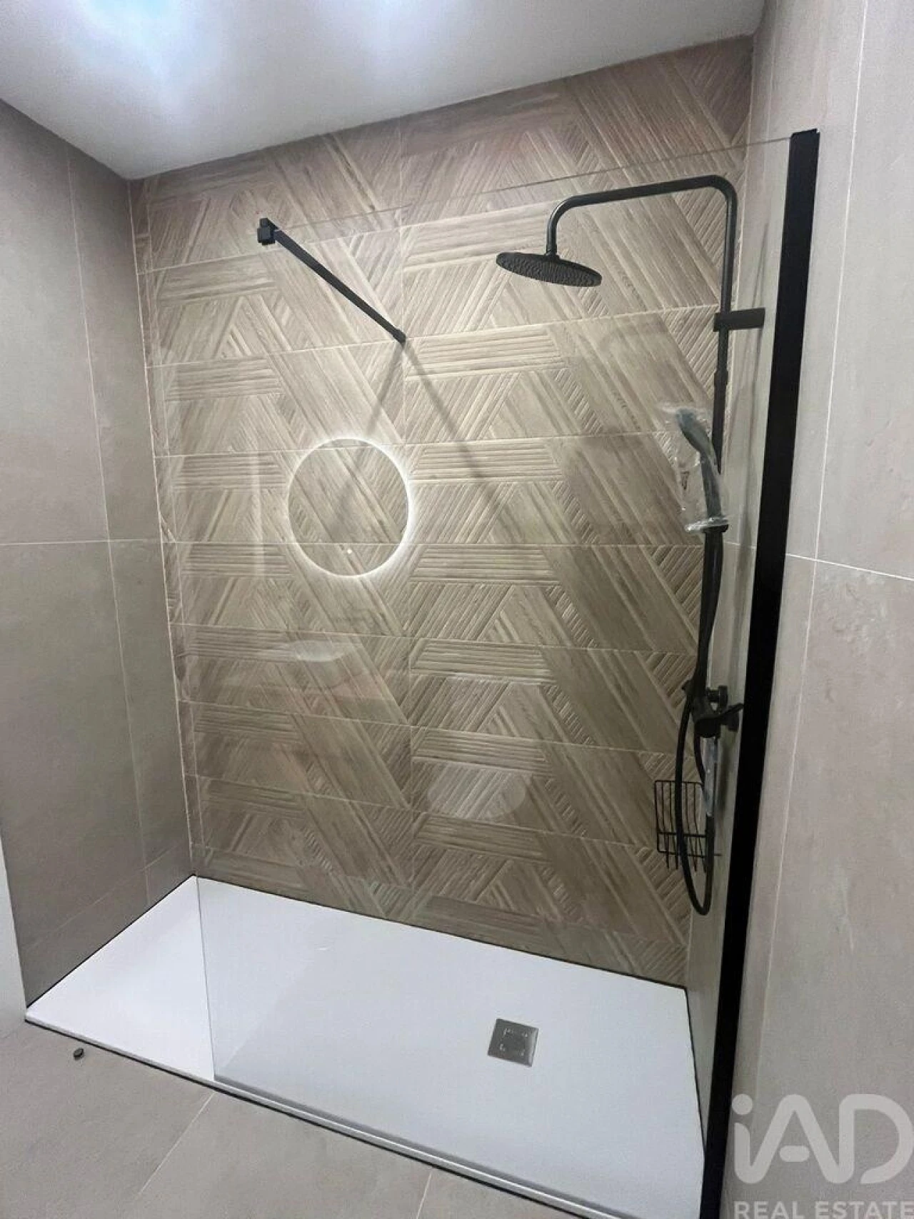 Apartamento T1 para Venda em Oliveira do Douro Foto 10