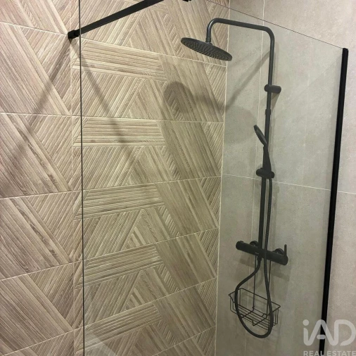 Apartamento T1 para Venda em Oliveira do Douro Foto 12